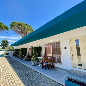 Dom wakacyjny Holiday Cabins Vlore, Wlora