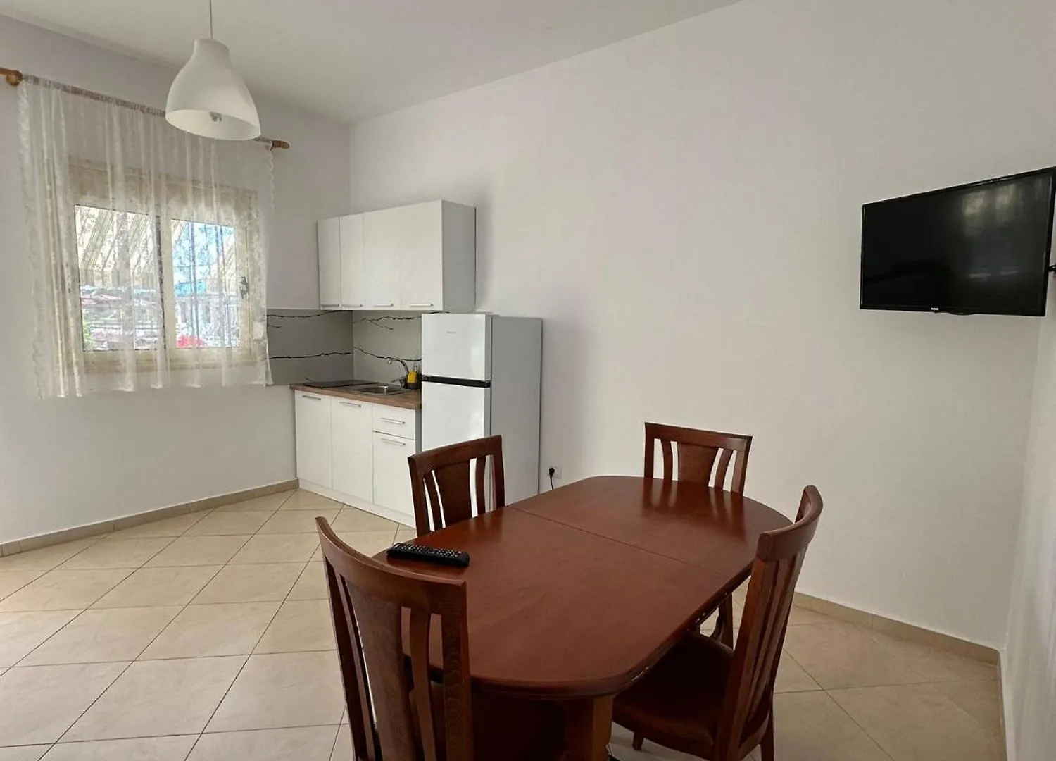 Vila B&E Vlorë 0*,  Albanien